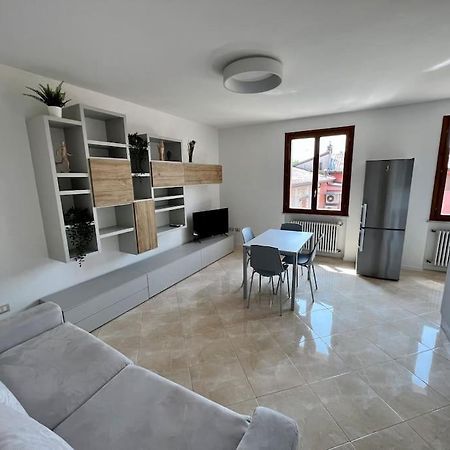 Beija Flor-Trilocale Piazza Garibaldi N18 Apartment Desenzano del Garda Exterior photo