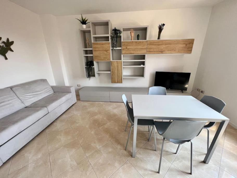 Beija Flor-Trilocale Piazza Garibaldi N18 Apartment Desenzano del Garda Exterior photo