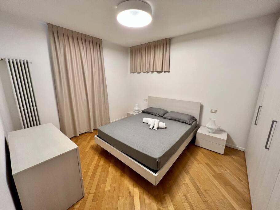Beija Flor-Trilocale Piazza Garibaldi N18 Apartment Desenzano del Garda Exterior photo